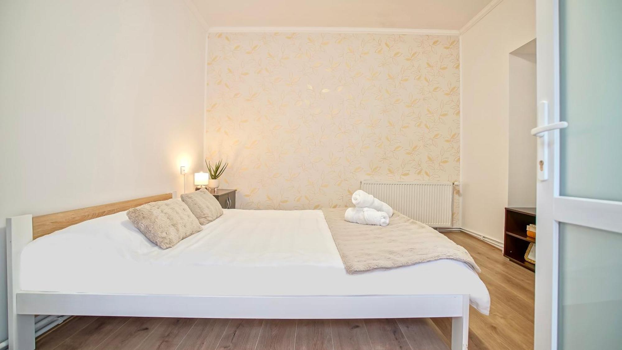 Comfort Apartment Baritiu Брашов Екстериор снимка